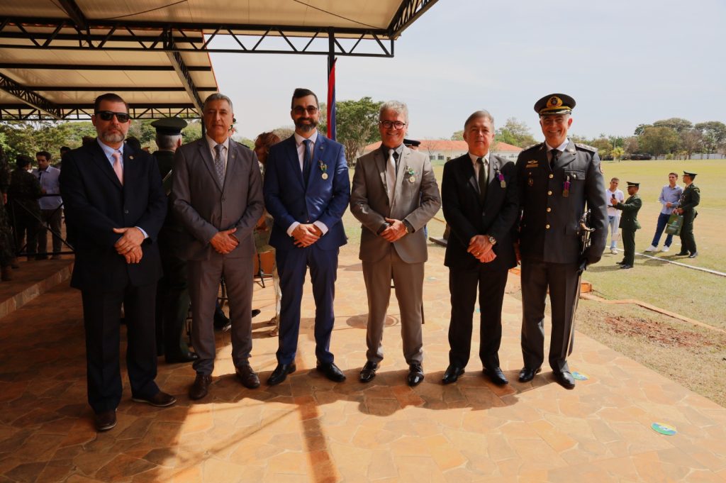 Secretário de Segurança recebe é homenageado pelo Exército Brasileiro com a Medalha do Pacificador