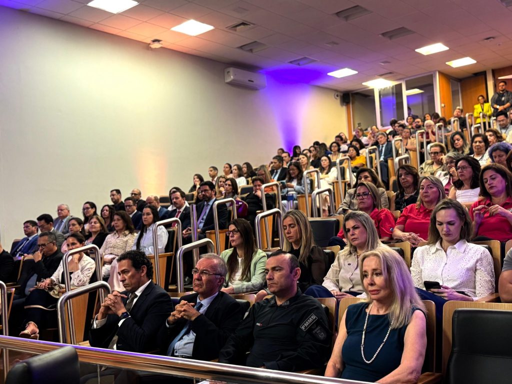 Público que acompanharam a solenidade