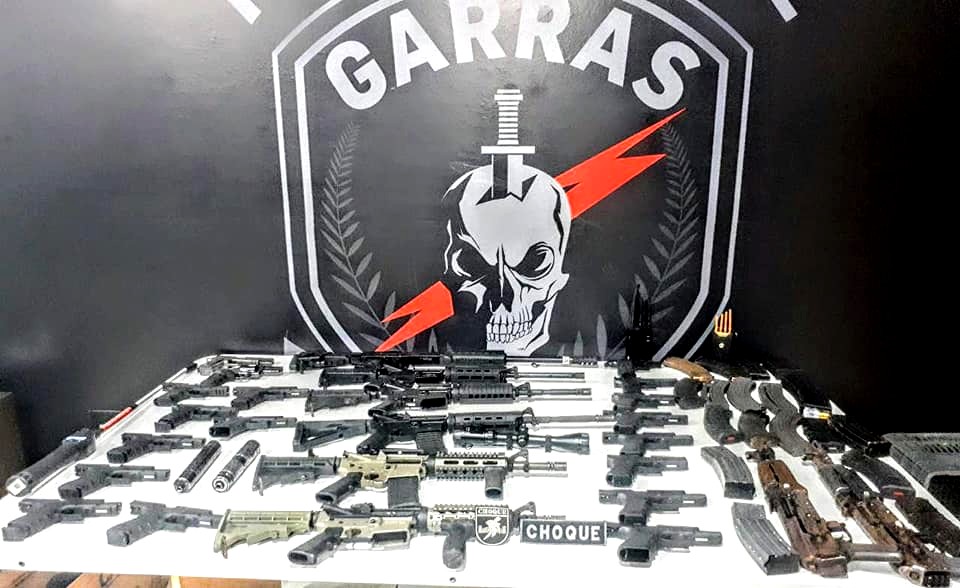 JA 2ª Edição, Arsenal de armas é encontrado em apartamento no Alto da  Glória, em Goiânia
